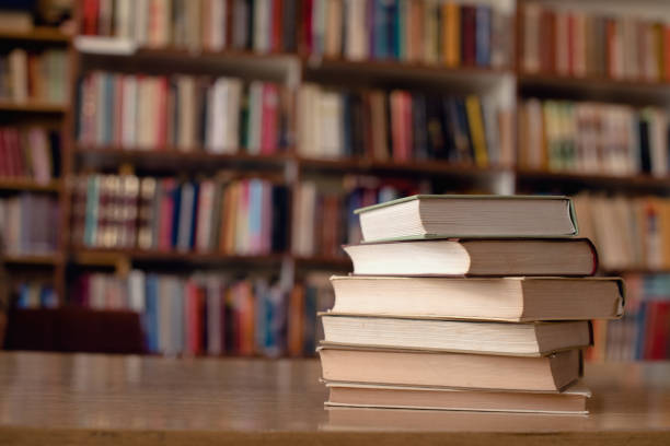 bücher - bibliothek stock-fotos und bilder