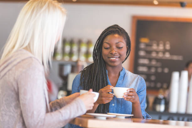 istock Coffeehouse Hangout 949153118