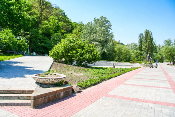istock Territory of the memorial - The grave Taras Shevchenko 949175014