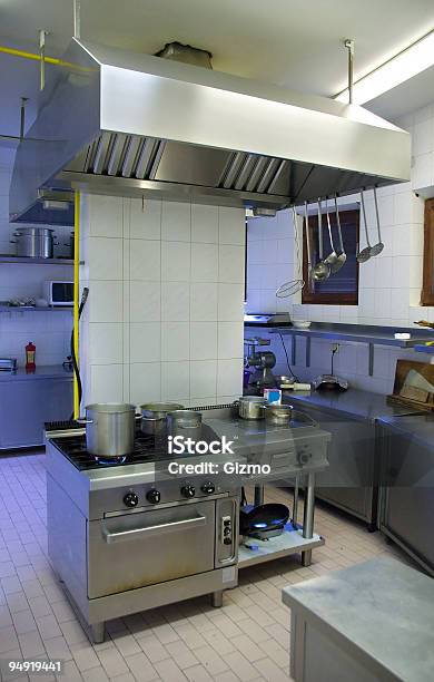 Hotel Cozinha - Fotografias de stock e mais imagens de Cantina - Cantina, Limpar, Almoço