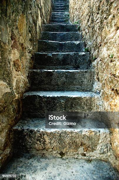 Stone Treppe Stockfoto und mehr Bilder von Alt - Alt, Altertümlich, Beton