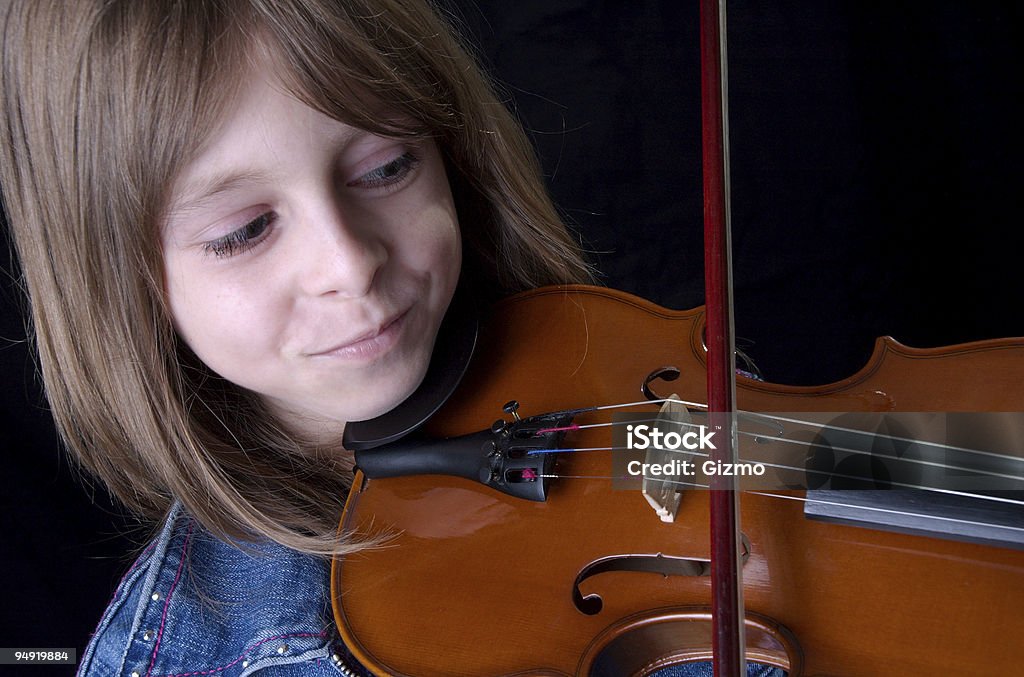 Скрипка девушка - Стоковые фото В помещении роялти-фри