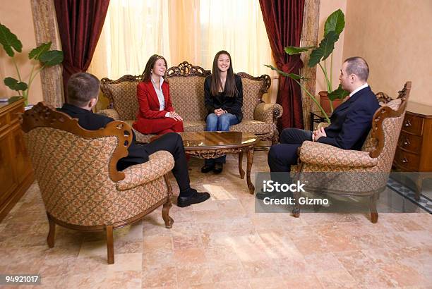 Foto de Sala De Reuniões e mais fotos de stock de Adulto - Adulto, Apresentação - Discurso, Cadeira