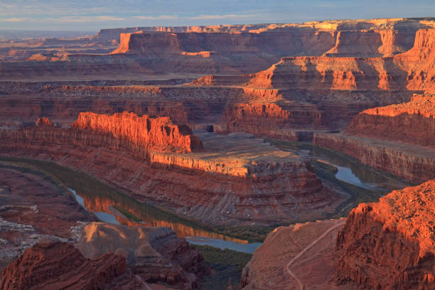 istock Sunrise at Dead Horse Point Utah 949211698