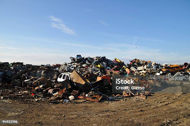 Scrapyard Foto de stock y más banco de imágenes de Abandonado - Abandonado, Accidente de automóvil, Accidente de tráfico