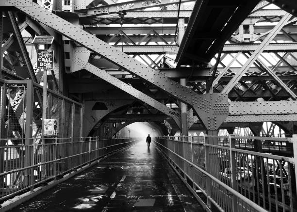 istock Rainy Walk Across the Williamsburg Bridge into Manhattan 949231140