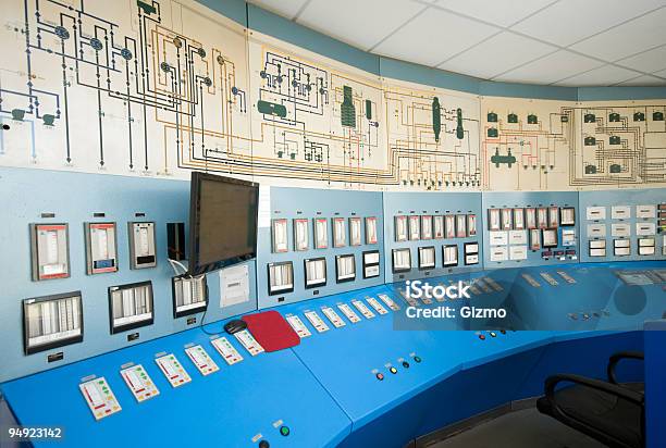 Sala Di Controllo - Fotografie stock e altre immagini di Sala di controllo - Sala di controllo, Fabbrica, Pannello di controllo