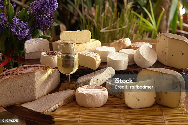 Käseanordnung Stockfoto und mehr Bilder von Käse - Käse, Markt - Verkaufsstätte, Wein