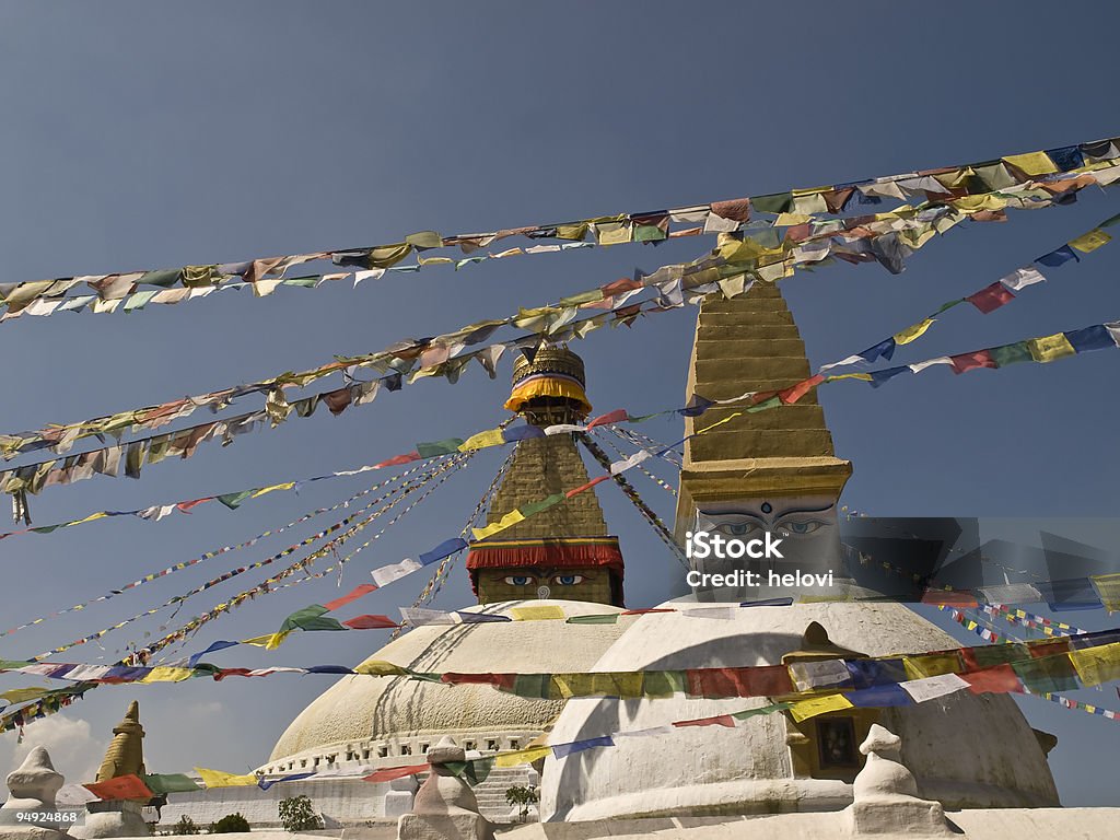 Boudanath StupaNepal - Foto de stock de Bandera de oración libre de derechos