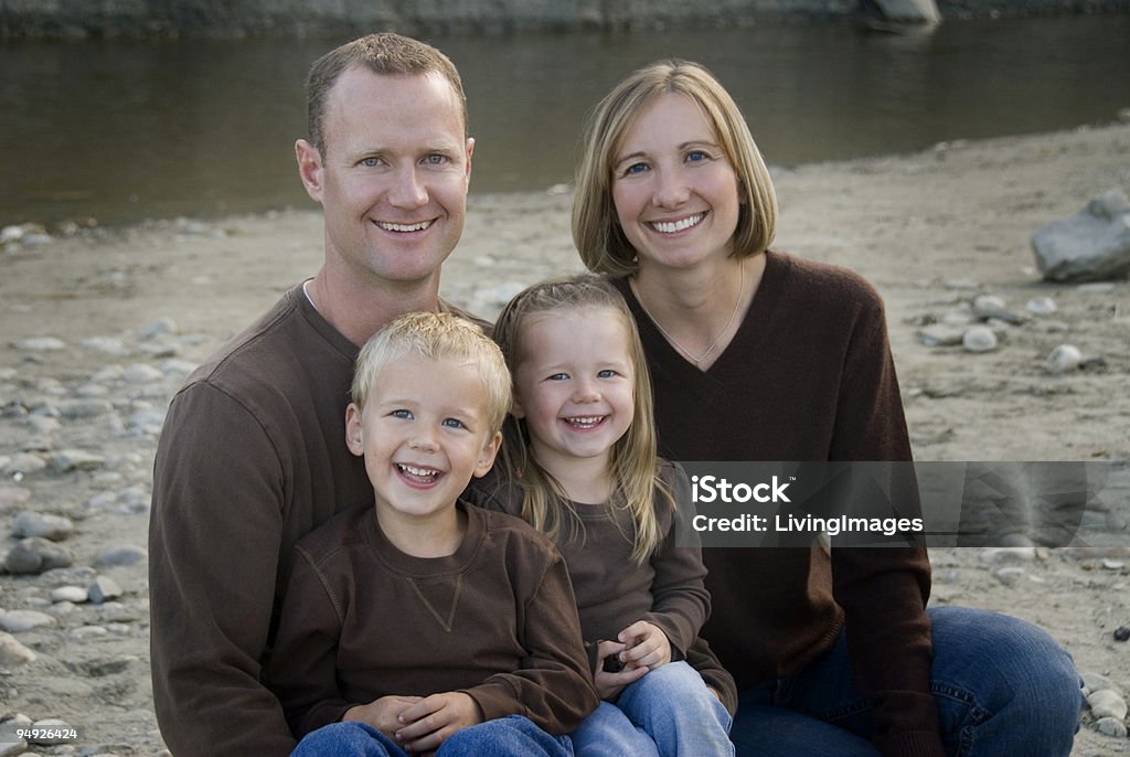 Heureuse famille - Photo de Adulte libre de droits