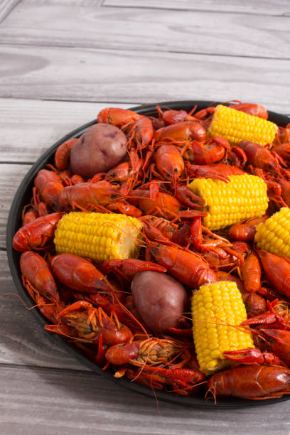 gotowane raki - crayfish new orleans cajun food louisiana zdjęcia i obrazy z banku zdjęć