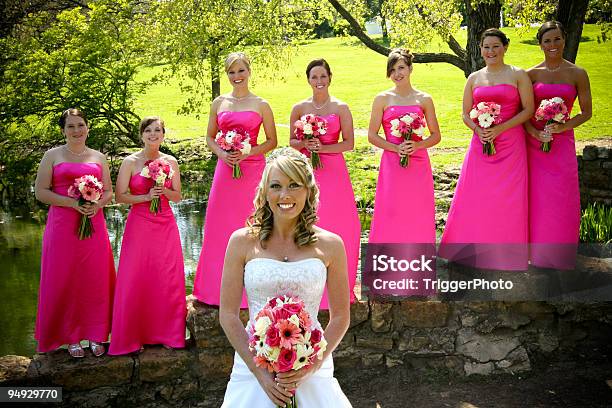 Foto de Rosa De Casamento Retratos e mais fotos de stock de Casamento - Casamento, Rosa - Cor, Vestido de Noiva