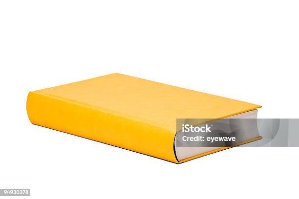 Желтый Book With Blank Cover — стоковые фотографии и другие картинки Изолированный предмет - Изолированный предмет, Корешок книги, Без людей
