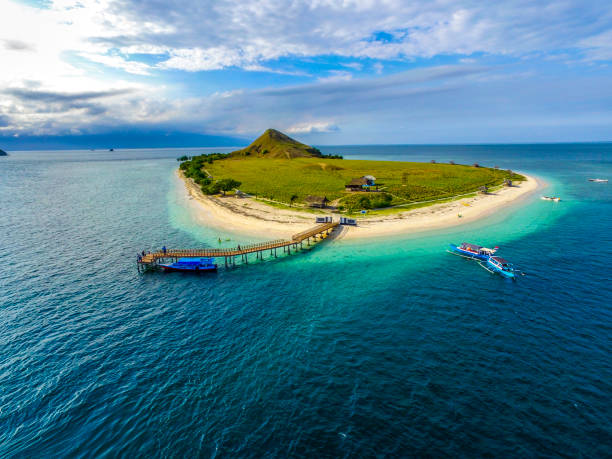 Kenawa Island Aerial view of Kenawa Island is a located near from Lombok Indonesia gili trawangan stock pictures, royalty-free photos & images