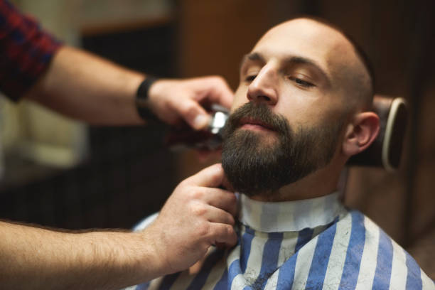 istock Hairdresser and customer 949396876