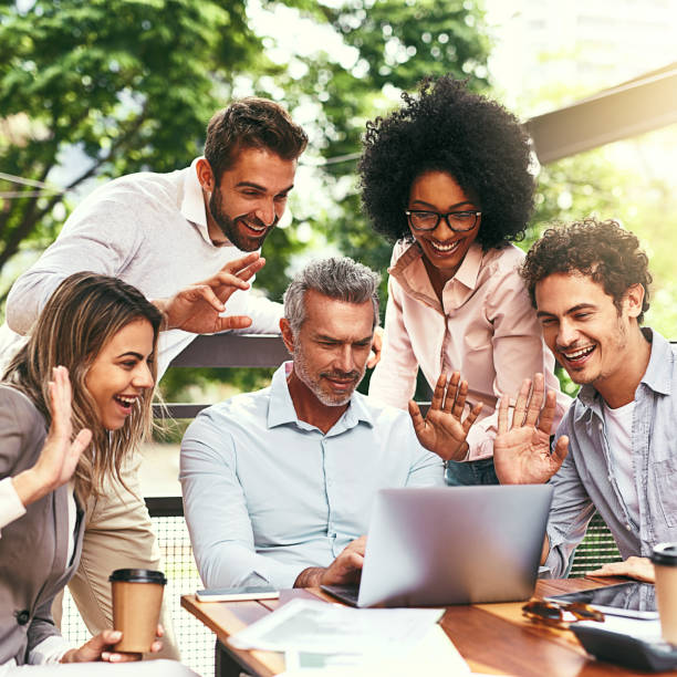 istock Bringing international colleagues together 949461896