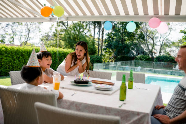istock Family celebrating birthday 949508574