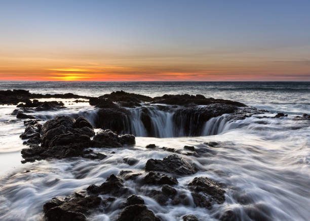 istock Sunset at Thor's Well in Cape Perpetua, Oregon 949516562