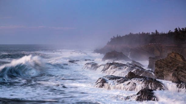 istock A Huge Barrel Wave and Waterfalls During Sunset at Shore Acres State Park in Oregon 949547618