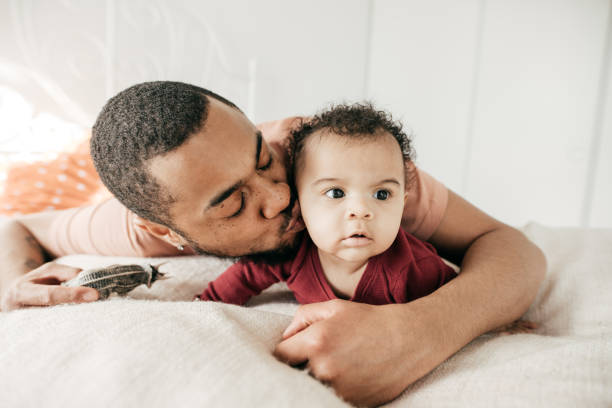 istock Kissing a child before leaving 949556548