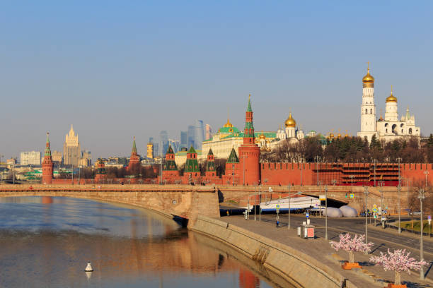 istock View of Moscow Kremlin on a sunny spring morning 949572546