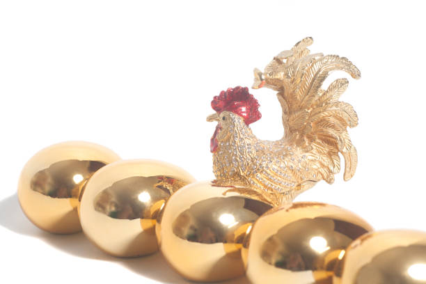 istock Set of golden eggs with Golden rooster 949627144