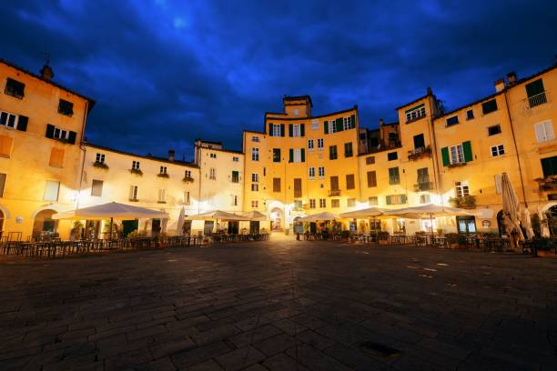istock Piazza dell Anfiteatro night view 949711398