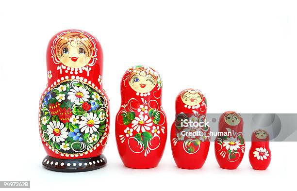 Rosyjski Gniazdowania Lalki - zdjęcia stockowe i więcej obrazów Matrioszka - Matrioszka, Babuszka, Białe tło