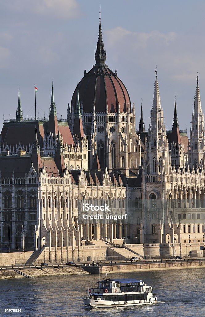 O Parlamento com o navio - Foto de stock de Arquiteto royalty-free