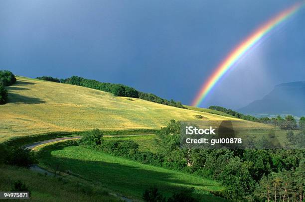 Foto de Arcenciel e mais fotos de stock de Arco-íris - Arco-íris, Beleza natural - Natureza, Cena de tranquilidade