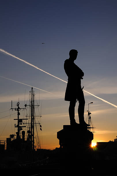 istock The silhouette of monument 94976099