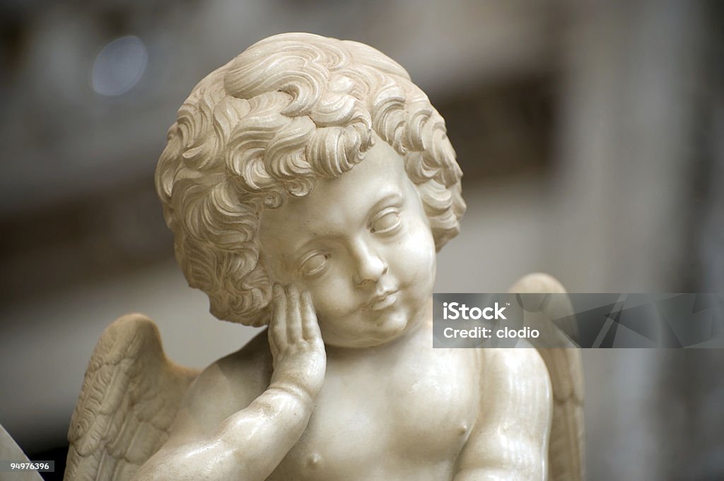 Chiesa di Brou (Bourg-en-Bresse), statue, dormire putto - Foto stock royalty-free di Ain