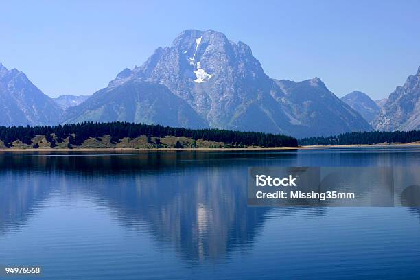 Odbicia Góra Moran - zdjęcia stockowe i więcej obrazów Góra Grand Teton - Góra Grand Teton, Jezioro, Samotność