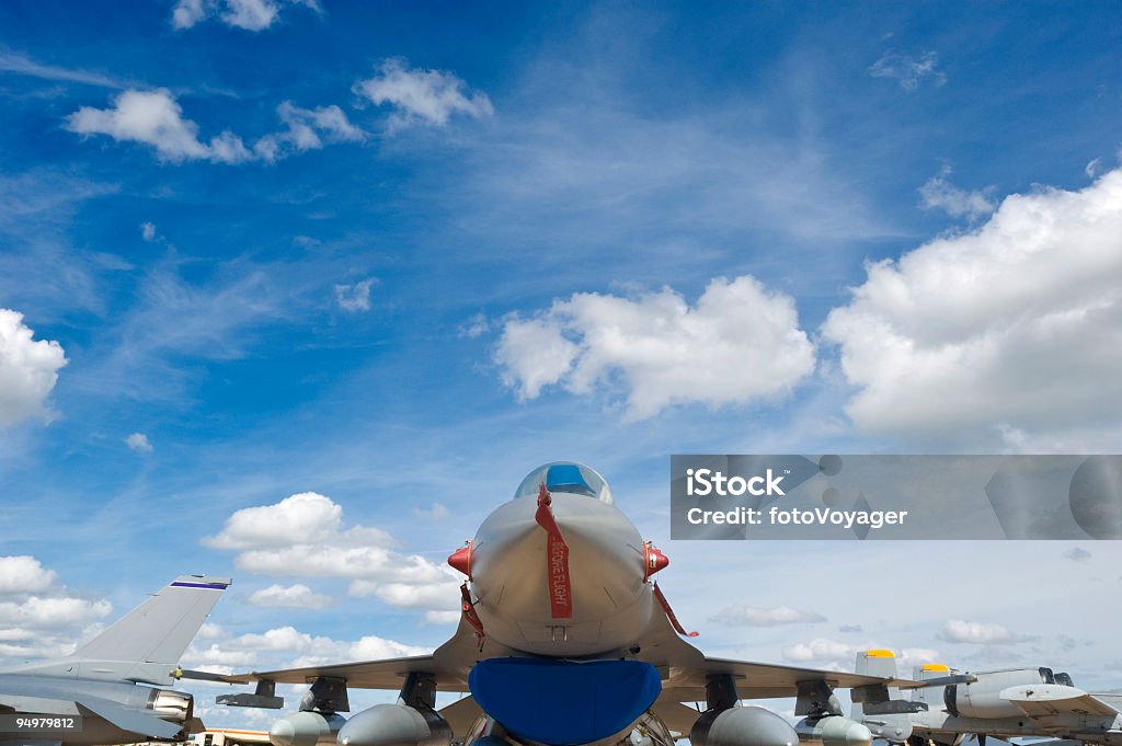 Luchador jet nubes - Foto de stock de Ala de avión libre de derechos