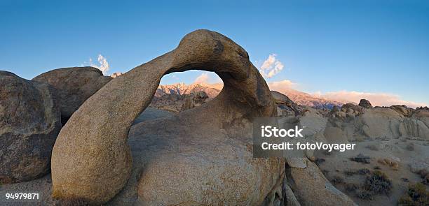 Sierra Nascer Do Sol Ao Longo Do Arco - Fotografias de stock e mais imagens de Alabama Hills - Alabama Hills, Amanhecer, Ao Ar Livre