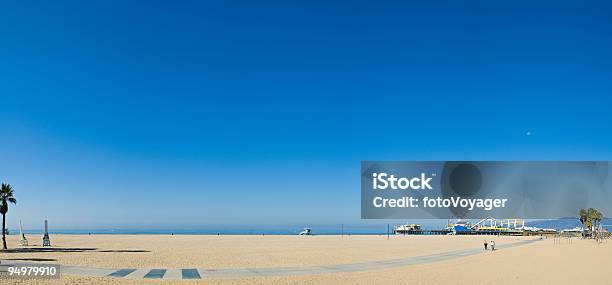 Foto de De Praia Esplanade e mais fotos de stock de Santa Mônica - Santa Mônica, Andar, Passeio de tábuas