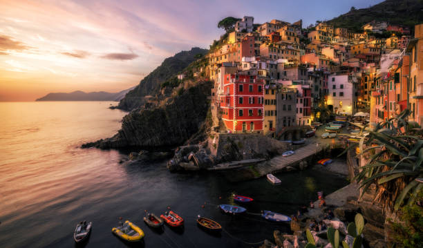 istock Riomaggiore, Cinque Terre - Italy 949812004
