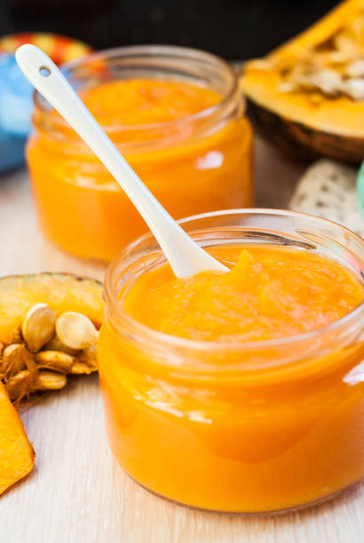 istock Organic pumpkin puree. Baby food. 949850308