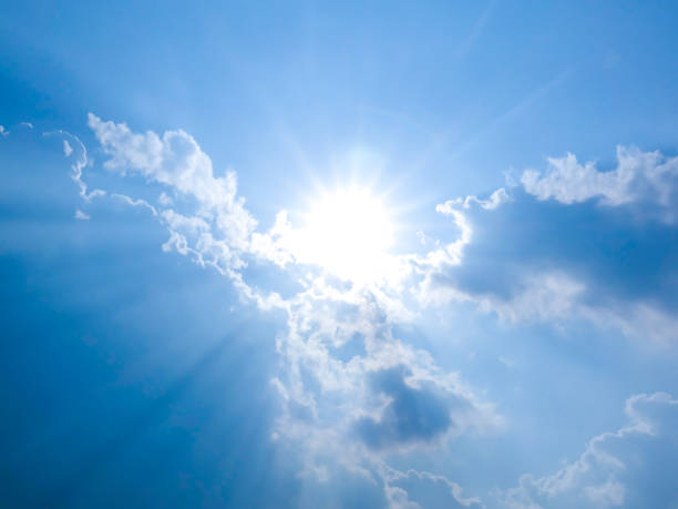 istock Light of sun pass cloud is beauty 949854578