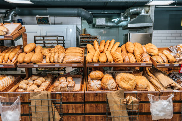 close-up vista da padaria recém-assados em hipermercado - bakery - fotografias e filmes do acervo