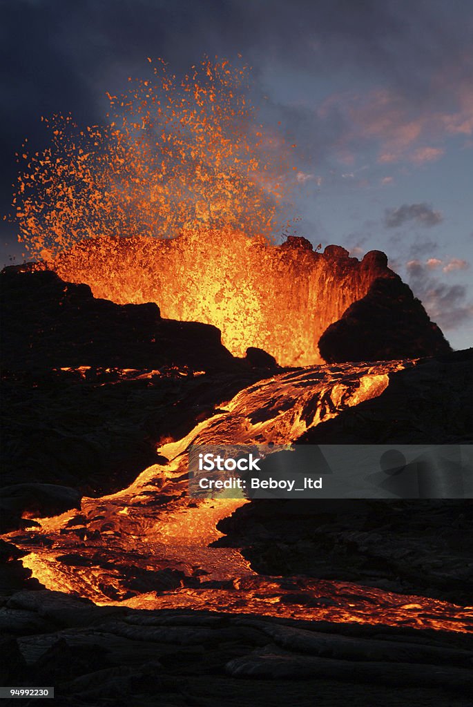 Eruzione del vulcano - Foto stock royalty-free di Vulcano