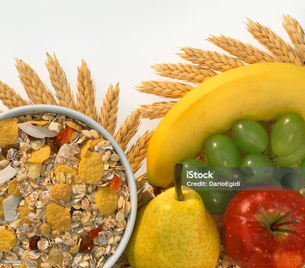 Cibo frutta ai cereali - Foto stock royalty-free di Alimentazione sana