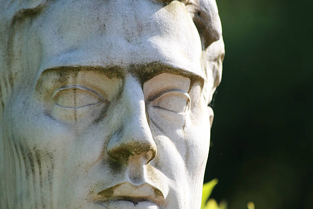 masculino estátua no villa borghese, em roma - statue male classical greek profile - fotografias e filmes do acervo