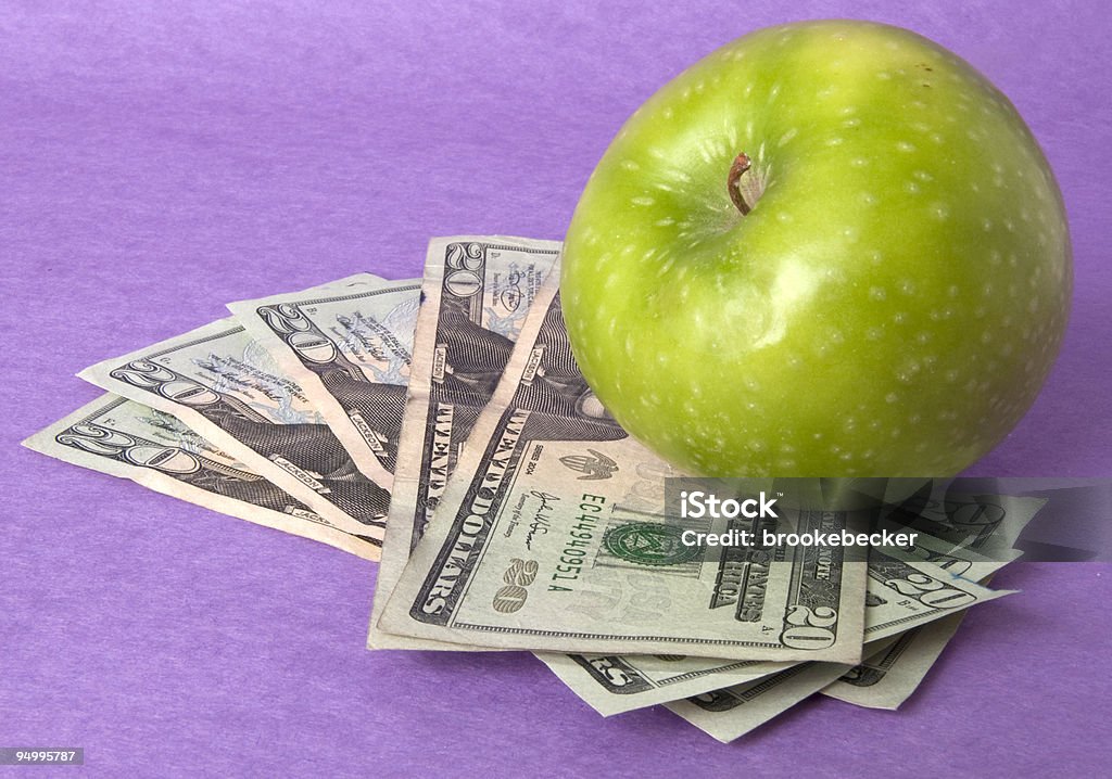 I costi dell'istruzione, dell'assistenza sanitaria o cibo - Foto stock royalty-free di Abbondanza