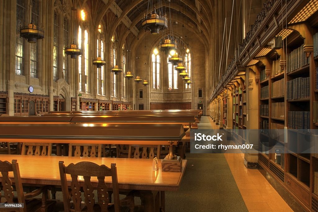 Biblioteca, sala de leitura mesas - Foto de stock de Biblioteca royalty-free