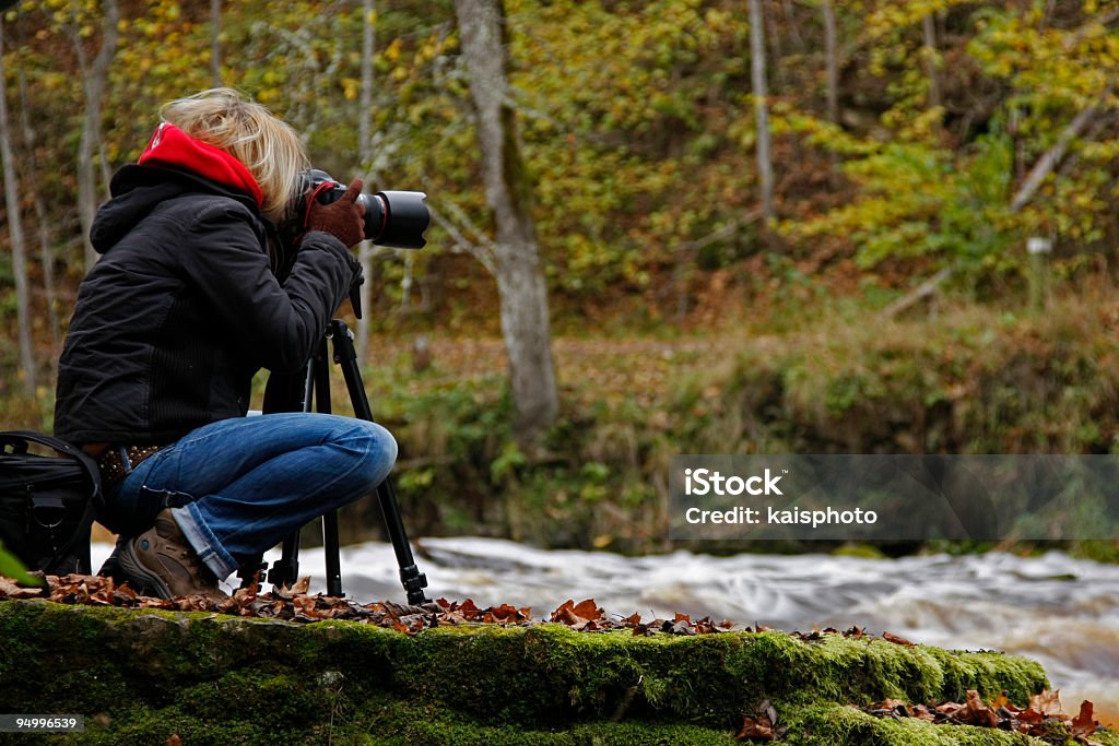 Ragazza riprese natura - Foto stock royalty-free di 20-24 anni