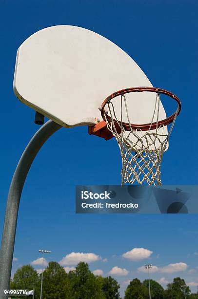 Баскетбол Цели На Баскетбольной Площадке В Парке — стоковые фотографии и другие картинки Абстрактный - Абстрактный, Баскетбол, Баскетбольное кольцо