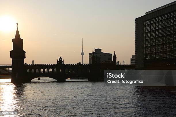 Берлинoberbaum Мост — стоковые фотографии и другие картинки Александерплац - Александерплац, Без людей, Берлин