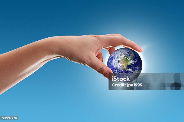 Globe Stockfoto und mehr Bilder von Beleuchtet - Beleuchtet, Blau, Daumen