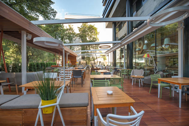 istock Modern restaurant terrace in the summer 949989330